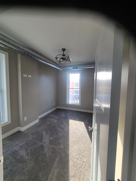 Building Photo - 1154 White St