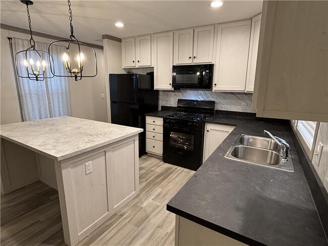 Primary Photo - 333 Cambridge Dr