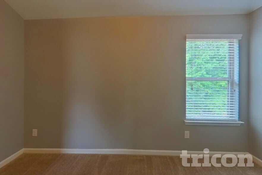 Building Photo - 1562 Pressley Ln