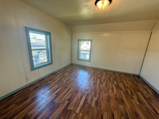 Building Photo - 2 Bed 1 Bath Single Family Home in Wausau