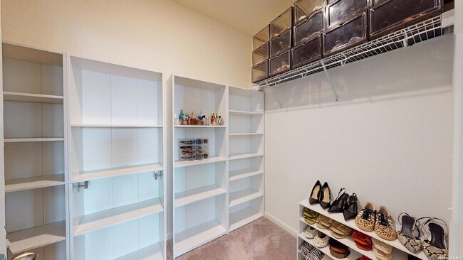 Building Photo - 5814 Lilac Lndg
