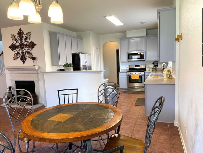 Building Photo - 8138 Wooded Terrace Ln