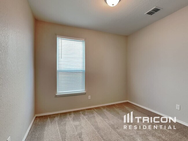 Building Photo - 6615 Port Elizabeth