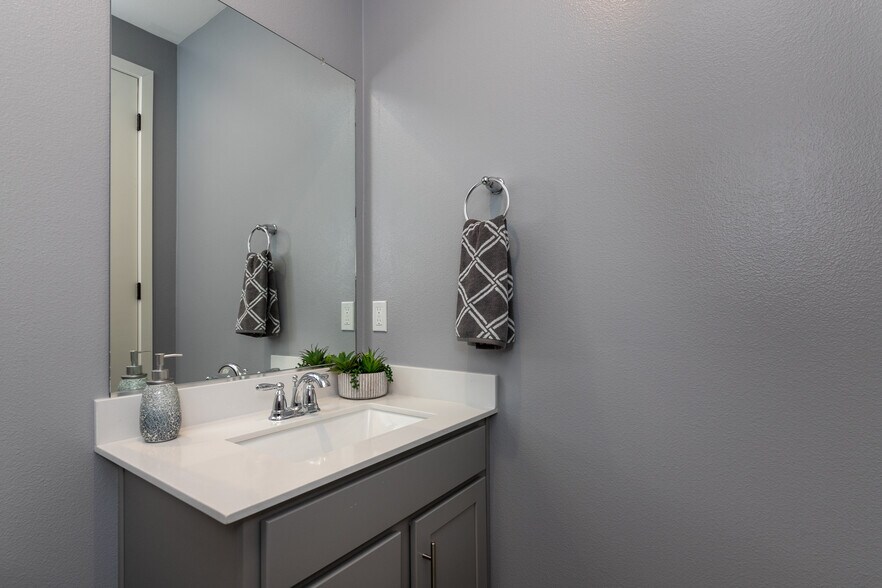Powder Room - Level 1 - 577 Daniel Freeman Cir