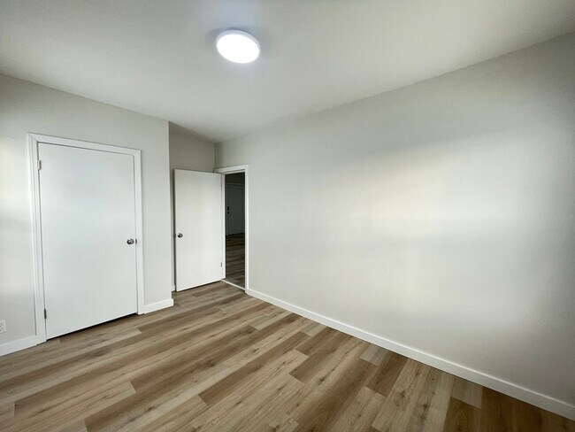 Building Photo - 124 Beech St