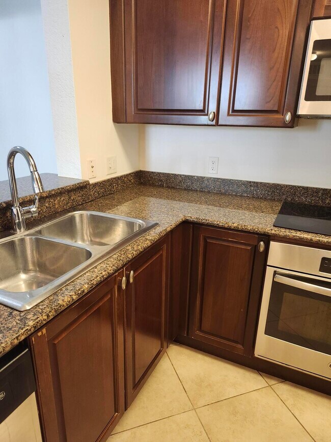 Building Photo - 1660 Renaissance Commons Blvd