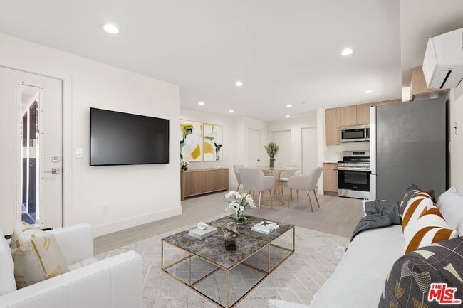 Primary Photo - 6943 Simpson Ave