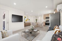 Building Photo - 6943 Simpson Ave