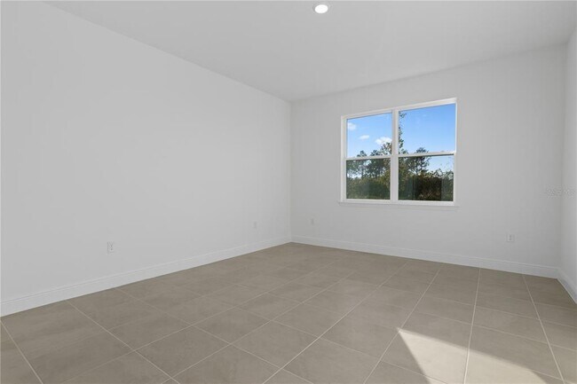 Building Photo - 1940 Sunshine Peak Dr