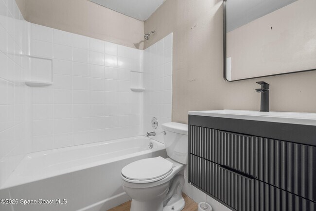 Building Photo - 405 Hawthorne Ct