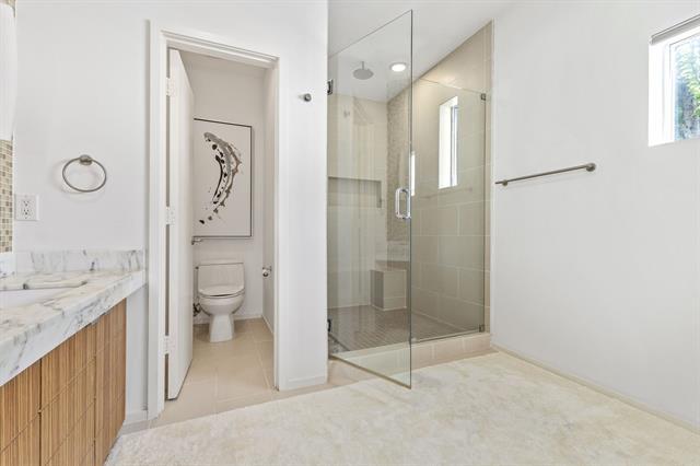 Building Photo - 4206 Buena Vista St