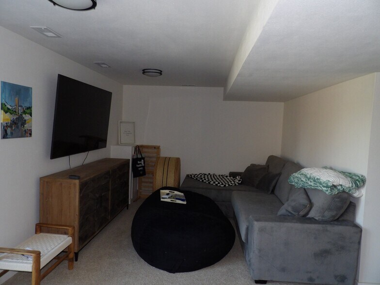 Building Photo - 9307 Prairie Clover Dr