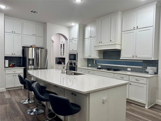 Building Photo - 12569 Royal Oaks Ln