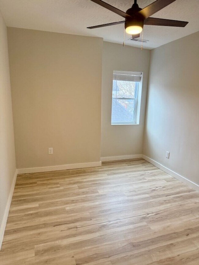 Building Photo - 939 Chateau Ave