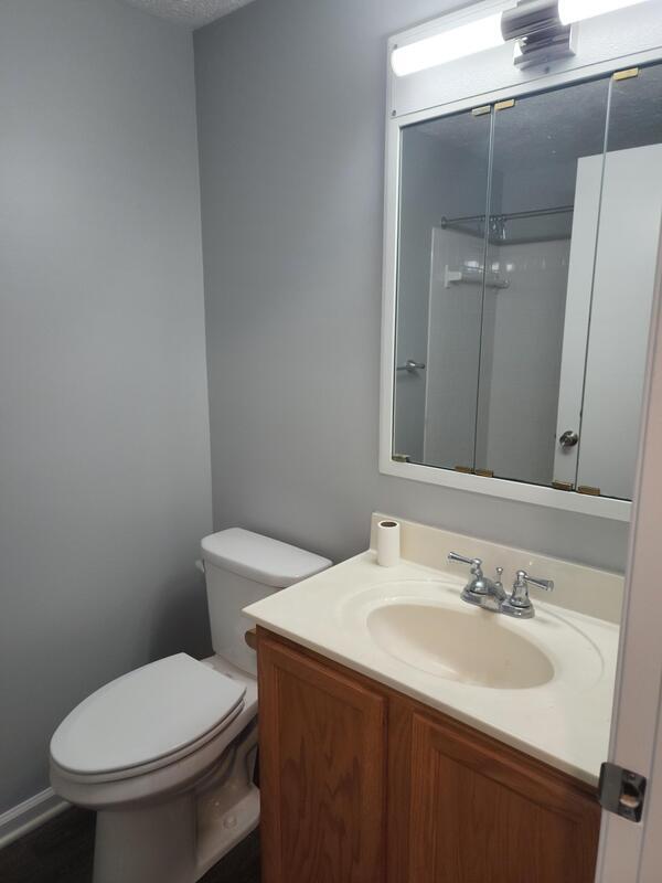 Building Photo - 9387 Horse Castle Ct