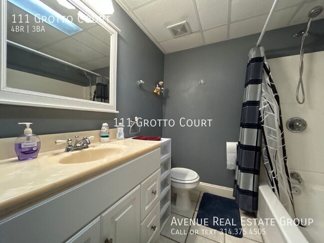 Building Photo - 111 Grotto Ct