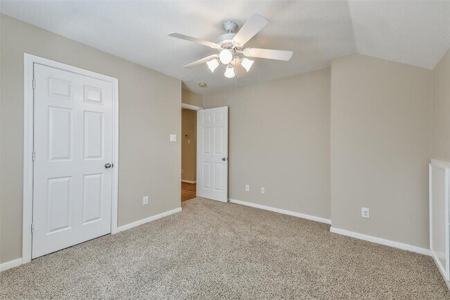 Building Photo - 24031 Bonnamere Ln