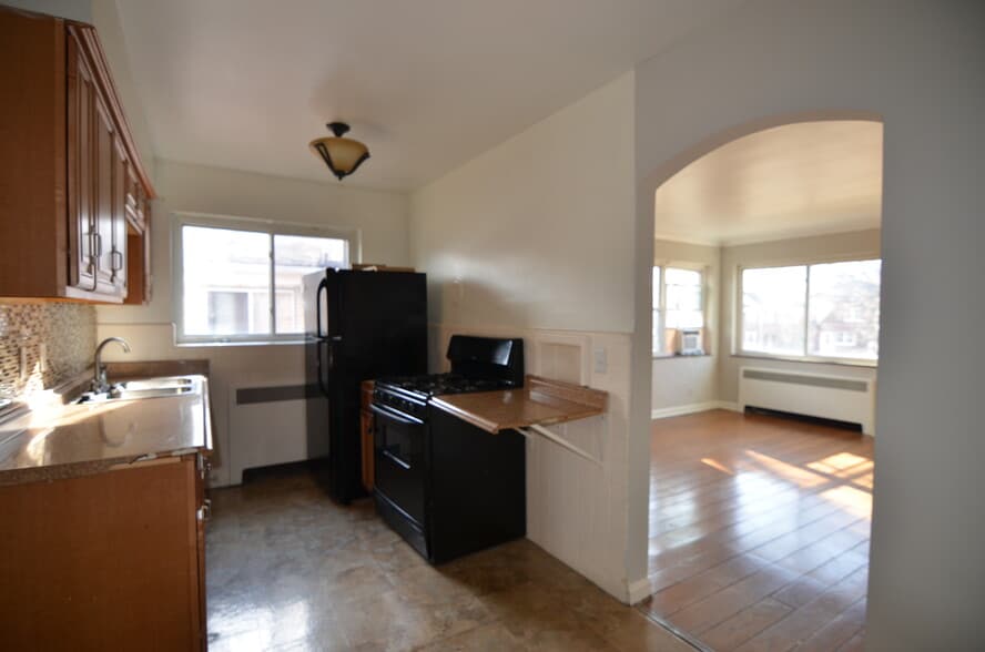 Building Photo - 7332 Reading Rd