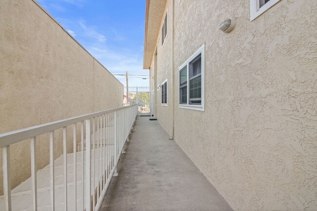 Building Photo - Stylish 1-Bedroom Apartment with Private B...