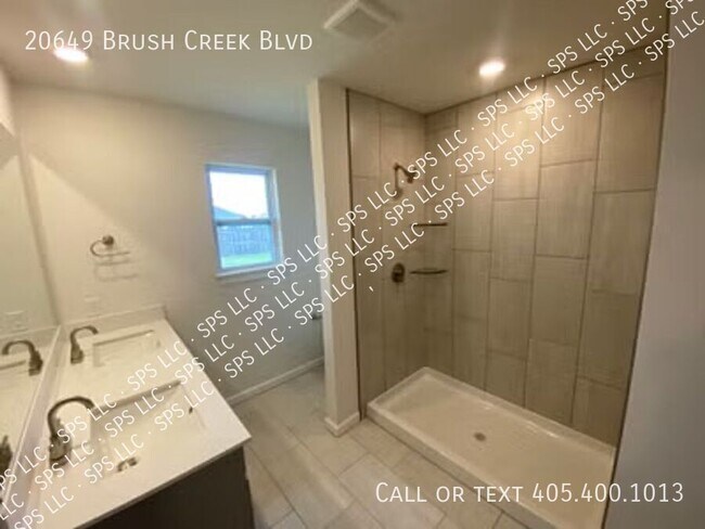Building Photo - 20649 Brush Creek Blvd-