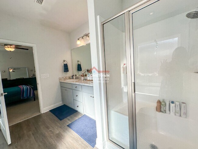 Building Photo - 3613 Conley Dr