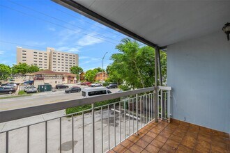 Building Photo - 1284 W 44th Pl