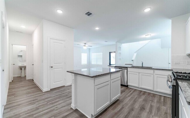 Building Photo - 219 Tokalaun Dr