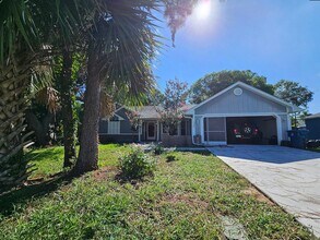 Building Photo - Charming 2 Bed, 2 Bath Home for Rent in Spring Hill (34609) – Spacious, Bright, and Perfectly Loc...