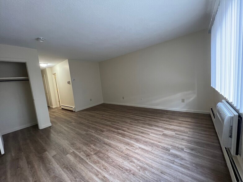 Building Photo - East Bay Apartments