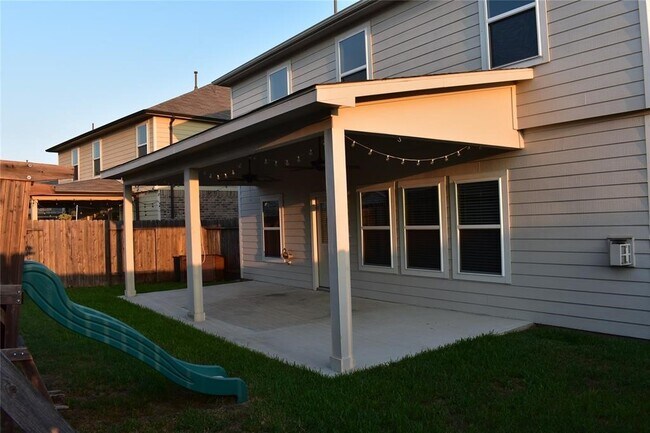 Building Photo - 18910 Windy Stone Dr