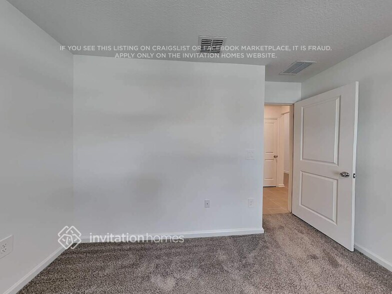 Building Photo - 3007 Blue Bonnet Ln