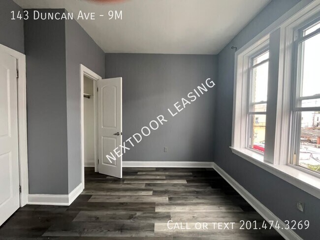 Building Photo - 143 Duncan Ave
