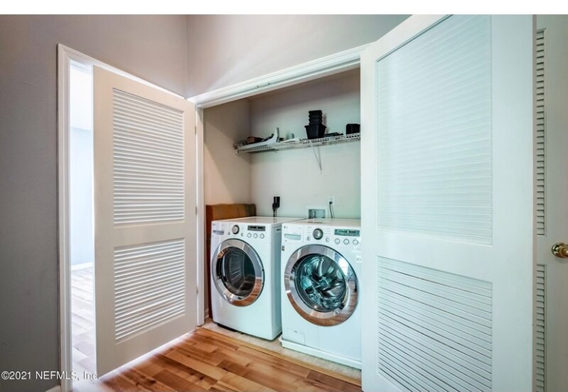 Building Photo - 12228 Black Walnut Ct