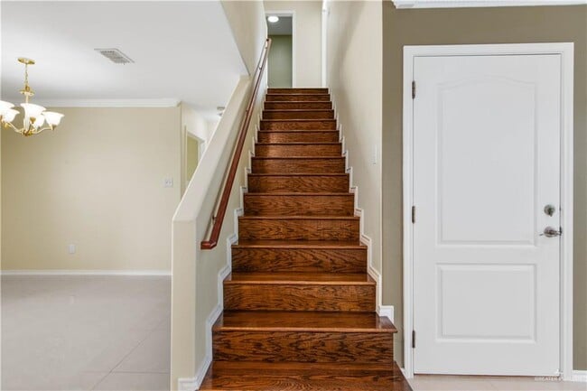 Building Photo - 3005 Treasure Haven Dr