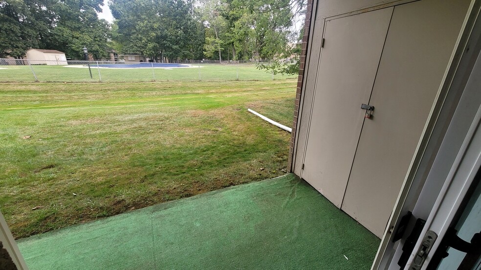 Building Photo - 7 Belfast Dr