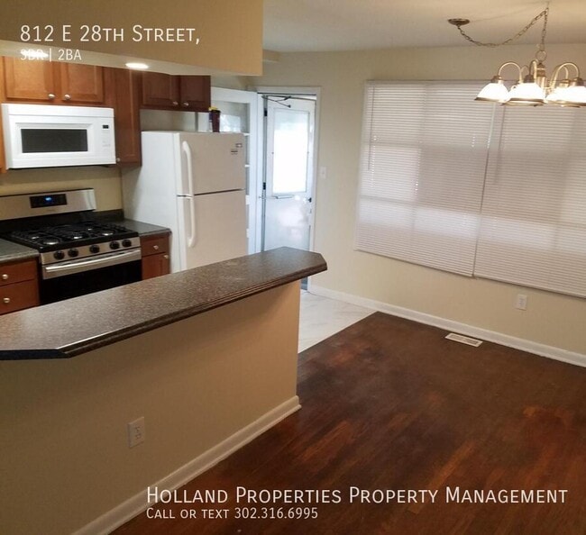 Building Photo - 812 E 28th St