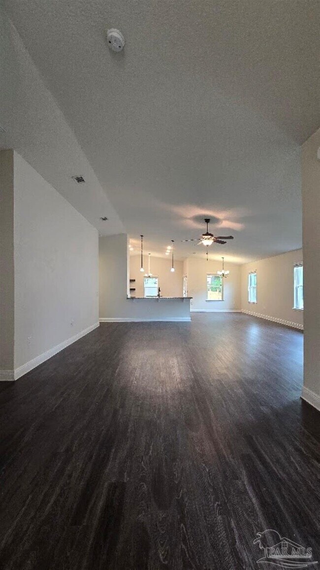 Building Photo - 5157 Peach Dr