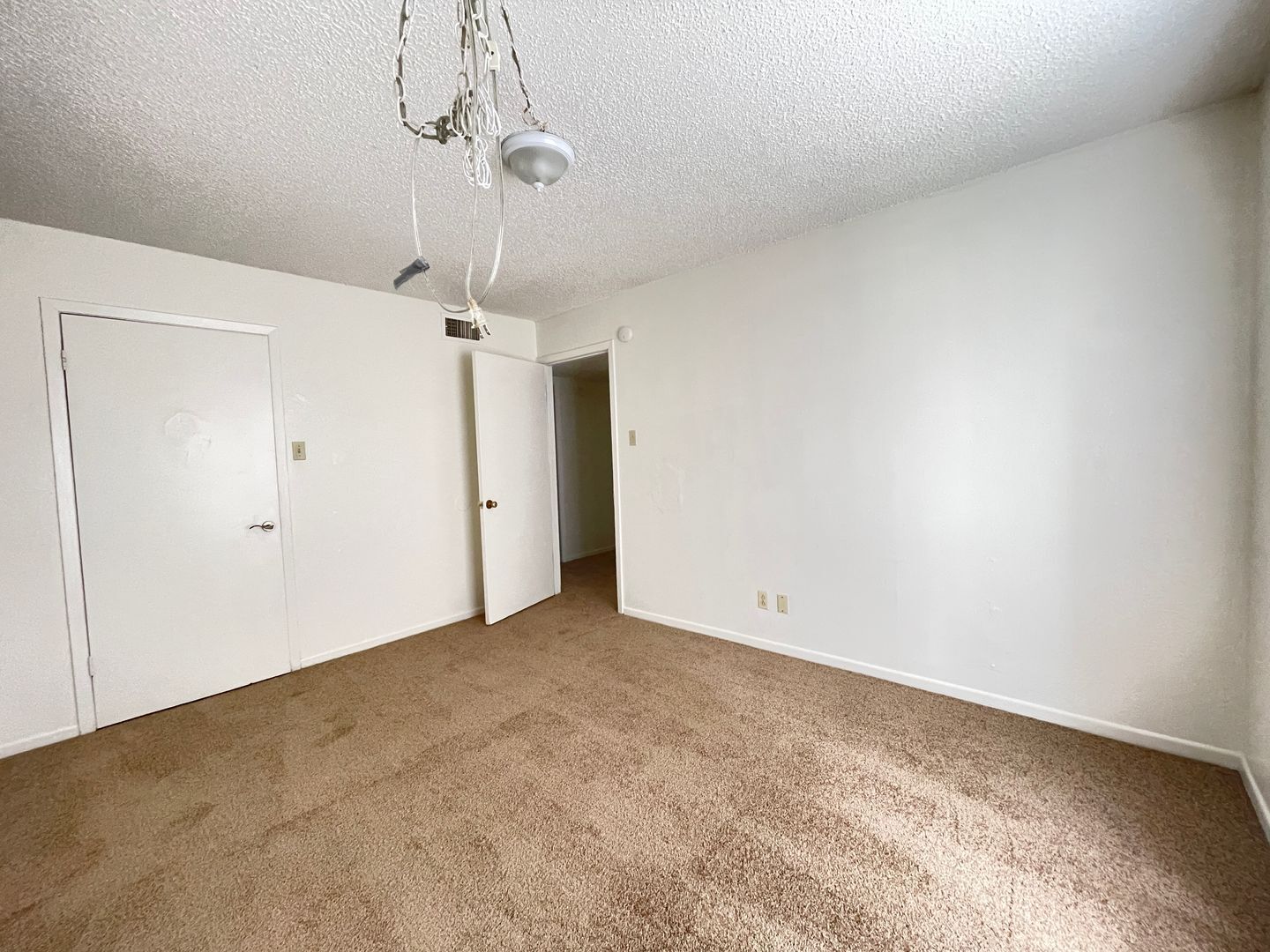 Building Photo - 4308 Lake Rd