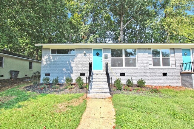 Primary Photo - Impeccable 2 Bedroom, Fully Renovated in N...