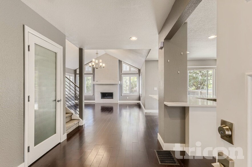 Building Photo - 5078 S Elkhart Ct