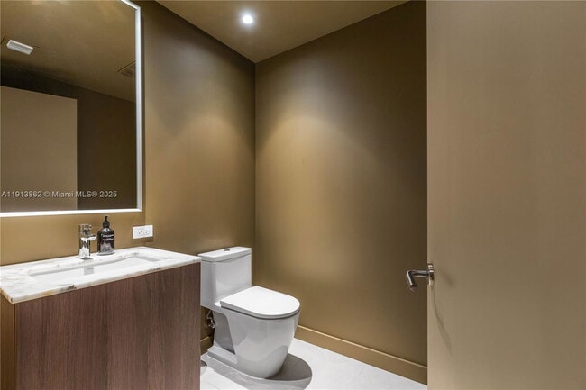 Building Photo - 500 Alton Rd