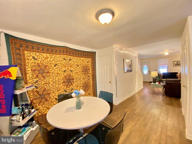 Building Photo - 3210 Haverford Ave