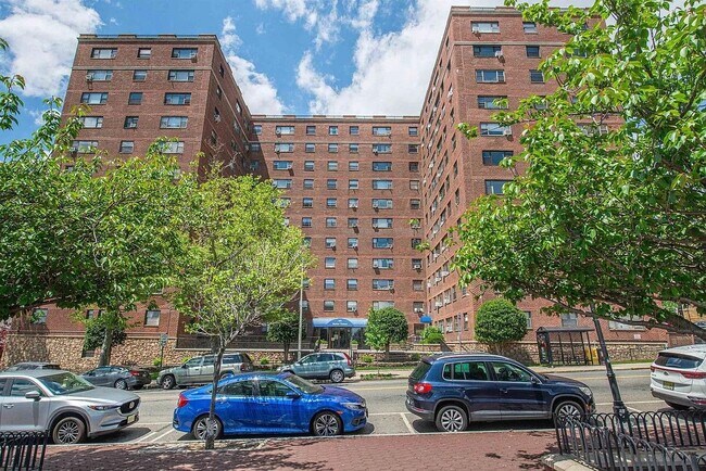 Building Photo - 6515 JFK Blvd E