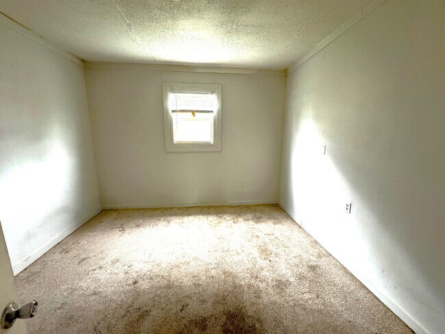 Building Photo - 1607 Draper St