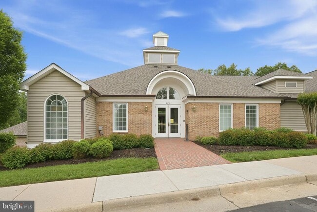 Building Photo - 6320 Dunman Way