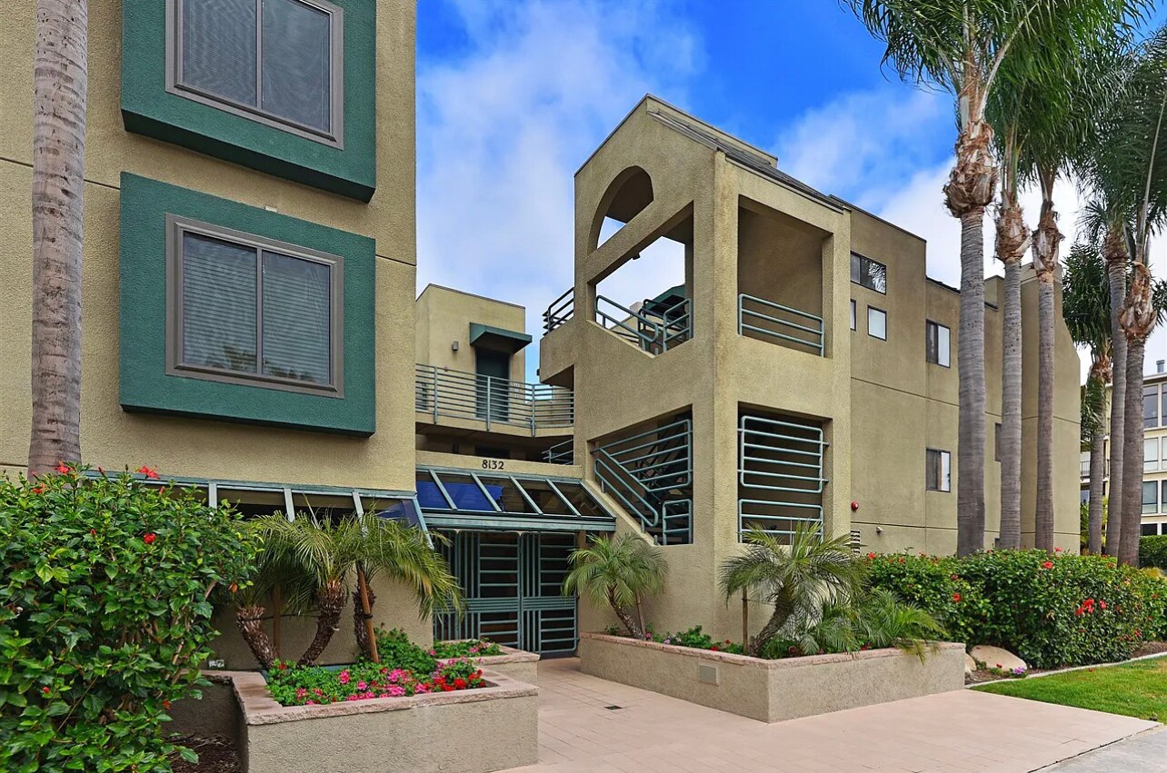 Building Photo - 8132 Camino Del Sol