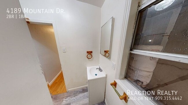 Building Photo - 4189 N Mountain Dr