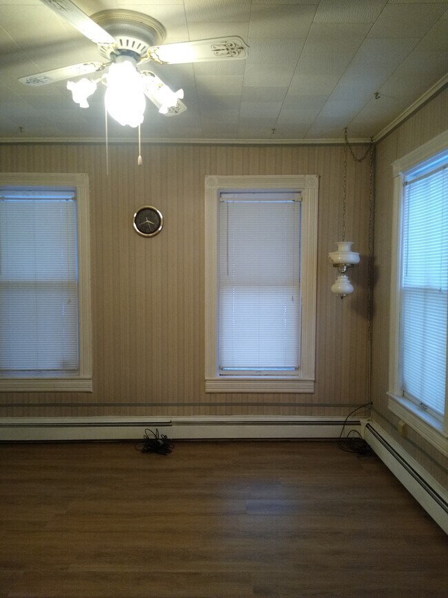 Building Photo - 47 Continental Ave