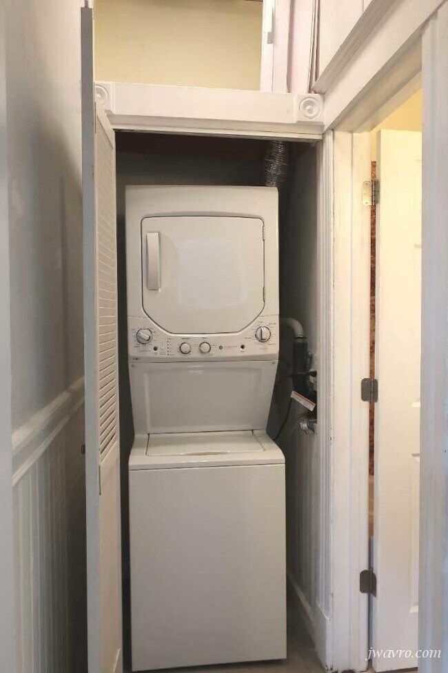 Building Photo - 445 Hoffman Ave