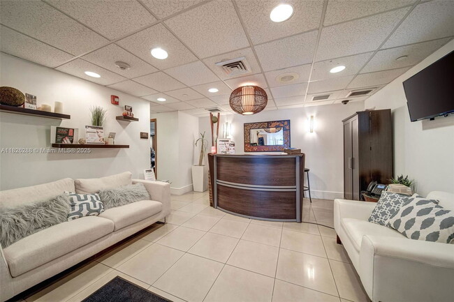 Building Photo - 650 West Ave